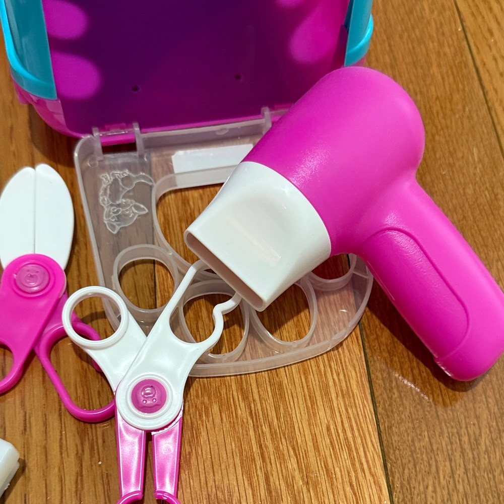 🐈 Kitty-cat Grooming Playset with Carrier and Accessories - Pink and Blue - Picture 7 of 10